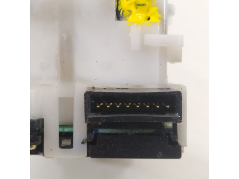 Recambio de mando limpia para nissan note (e11e) naru edition referencia OEM IAM 6901SN  