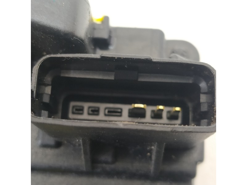 Recambio de cerradura puerta trasera derecha para nissan note (e11e) naru edition referencia OEM IAM 825009U100  