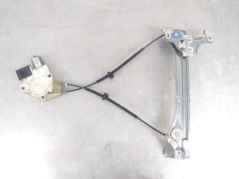 Recambio de elevalunas trasero derecho para renault megane iii sport tourer dynamique referencia OEM IAM 827200008R 827300003R 