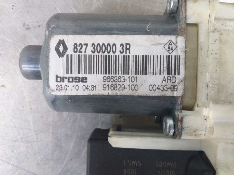 Recambio de elevalunas trasero derecho para renault megane iii sport tourer dynamique referencia OEM IAM 827200008R 827300003R 