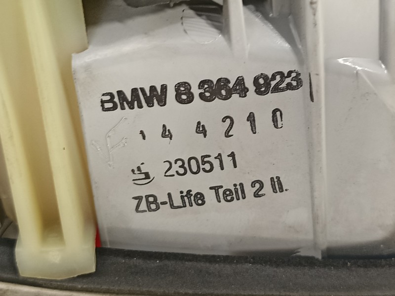 Recambio de piloto trasero izquierdo para bmw serie 3 berlina (e46) 320d referencia OEM IAM 8364923  