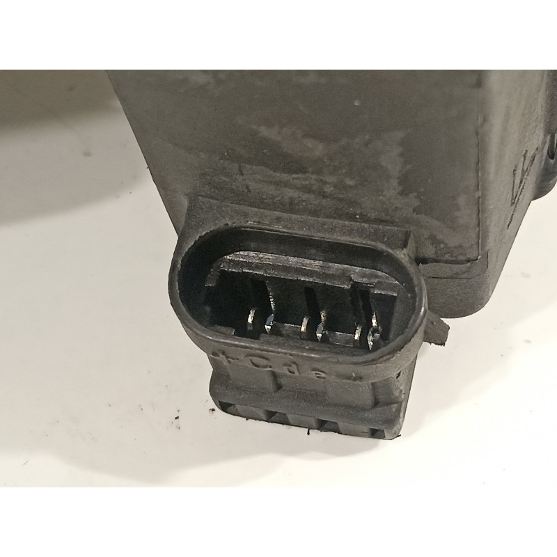 Recambio de faro izquierdo para renault trafic combi (ab 4.01) 6 - plazas (l2h1) acristalado parcial 2,9t combi largo referencia