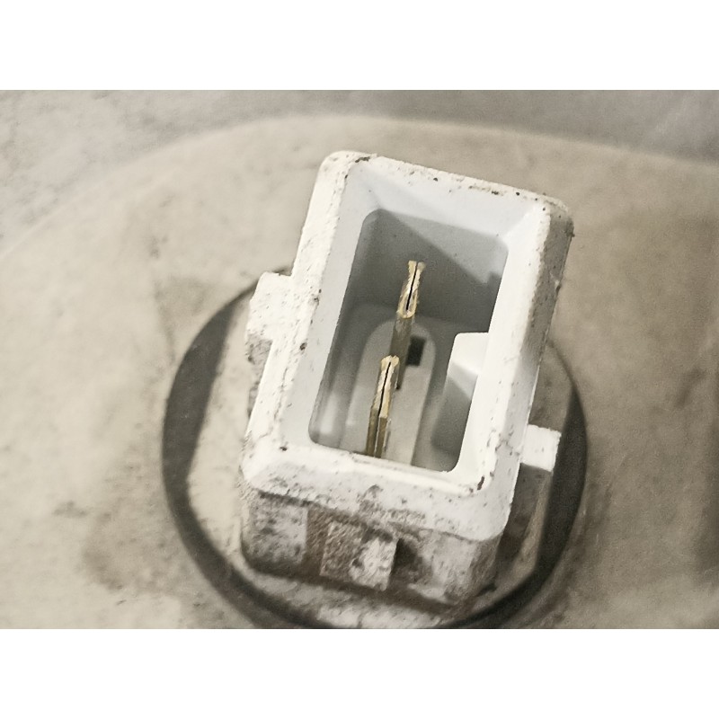 Recambio de faro derecho para renault trafic combi (ab 4.01) 6 - plazas (l2h1) acristalado parcial 2,9t combi largo referencia O
