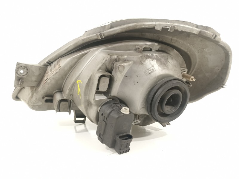 Recambio de faro derecho para renault trafic combi (ab 4.01) 6 - plazas (l2h1) acristalado parcial 2,9t combi largo referencia O