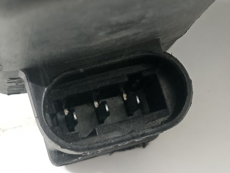 Recambio de faro derecho para renault trafic combi (ab 4.01) 6 - plazas (l2h1) acristalado parcial 2,9t combi largo referencia O