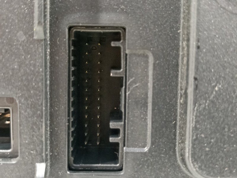 Recambio de caja reles / fusibles para renault megane iii sport tourer dynamique referencia OEM IAM 284B13640R  