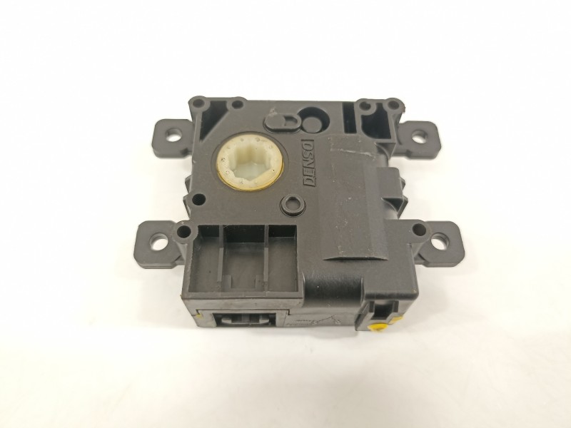 Recambio de motor apertura trampillas climatizador para toyota rav 4 advance hybrid referencia OEM IAM 0638002031  
