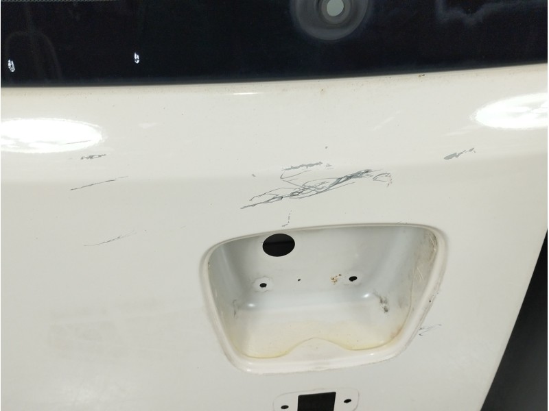 Recambio de porton trasero para kia soul burner referencia OEM IAM 737002K020  
