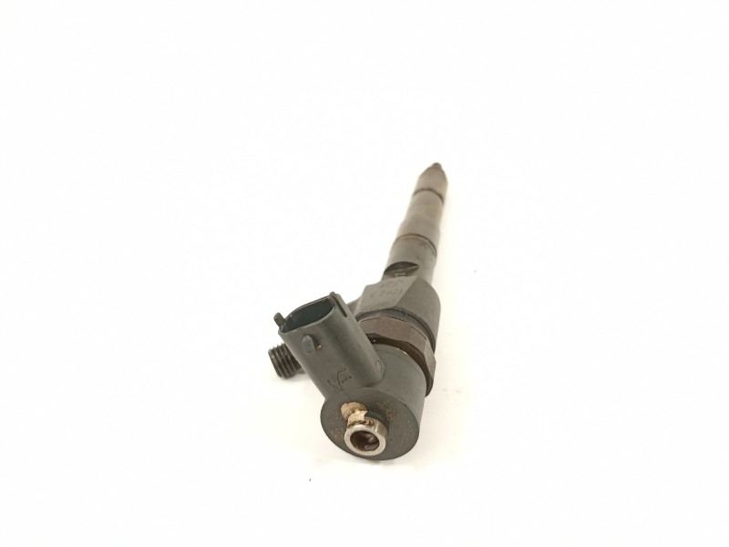 Recambio de inyector para opel insignia sports tourer 2.0 16v cdti referencia OEM IAM 0445110327  