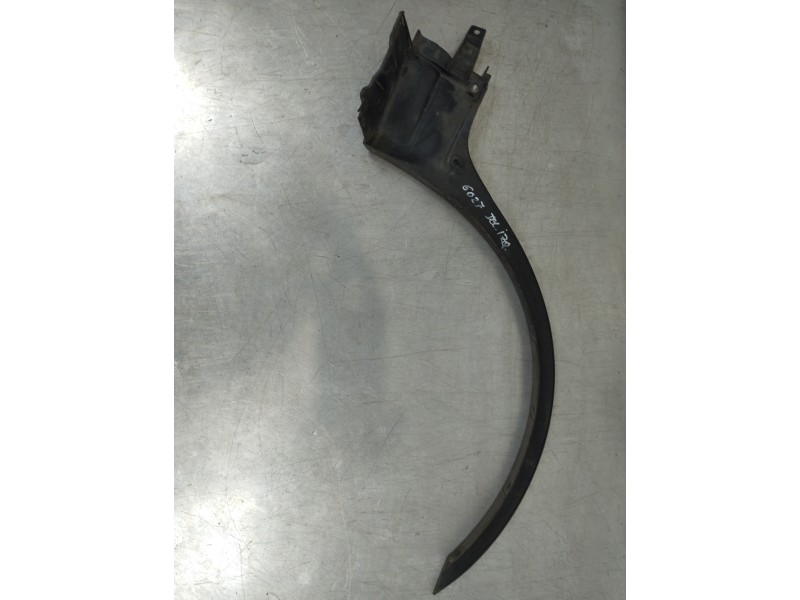 Recambio de aletin trasero derecho para bmw x3 (e83) 2.0d referencia OEM IAM 51773405817  