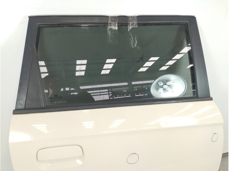 Recambio de puerta trasera derecha para kia soul burner referencia OEM IAM 770042K010  