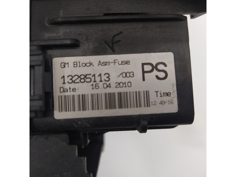 Recambio de caja reles / fusibles para opel insignia sports tourer 2.0 16v cdti referencia OEM IAM 13286113 525230582 