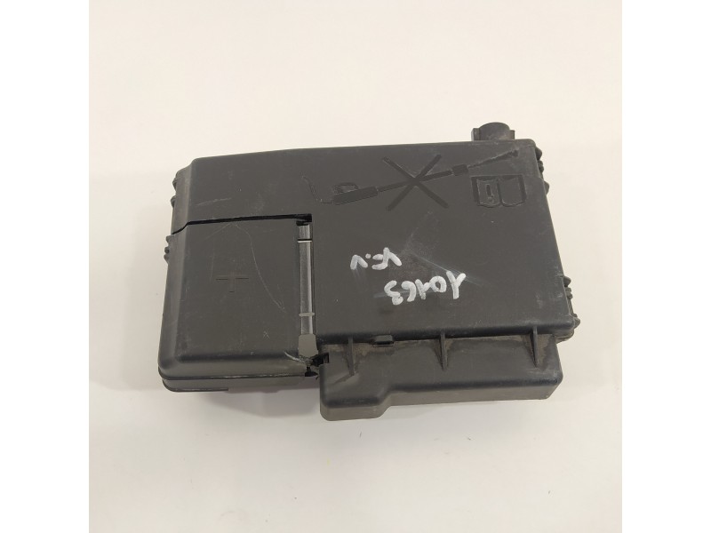 Recambio de caja reles / fusibles para opel insignia sports tourer 2.0 16v cdti referencia OEM IAM 13286113 525230582 