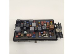 Recambio de caja reles / fusibles para opel insignia sports tourer 2.0 16v cdti referencia OEM IAM 13222782 13255300 13275882