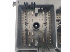 Recambio de caja reles / fusibles para opel insignia sports tourer 2.0 16v cdti referencia OEM IAM 13222782 13255300 13275882 2