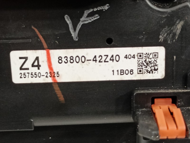 Recambio de cuadro instrumentos para toyota rav 4 advance hybrid referencia OEM IAM 8380042Z40  