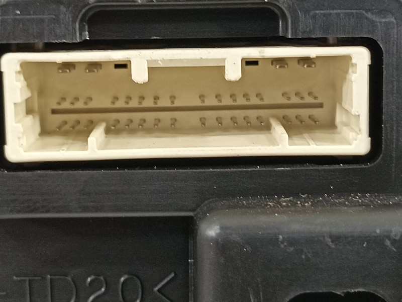 Recambio de cuadro instrumentos para toyota rav 4 advance hybrid referencia OEM IAM 8380042Z40  