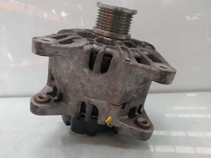 Recambio de alternador para opel movano b kasten/combi gka l2h3 3,3t referencia OEM IAM 231007033R 2606523B 