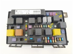 Recambio de caja reles / fusibles para opel astra gtc cosmo referencia OEM IAM 13250231   2