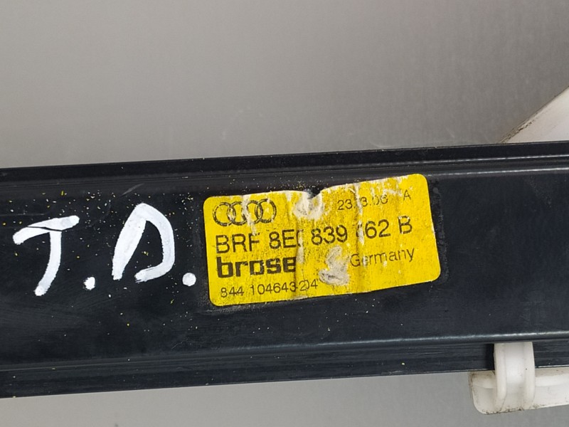 Recambio de elevalunas trasero derecho para audi a4 berlina (8e) 1.9 tdi referencia OEM IAM 8E0839462C  