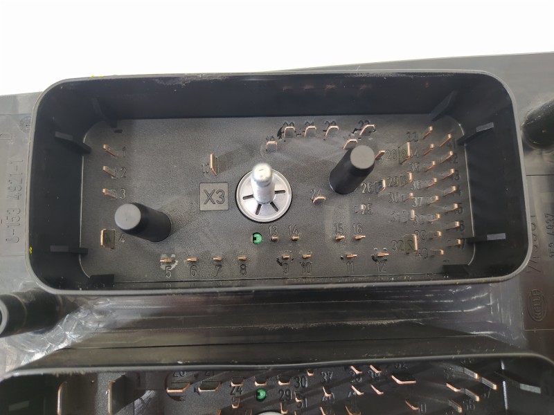Recambio de caja reles / fusibles para opel astra gtc cosmo referencia OEM IAM 13250231  