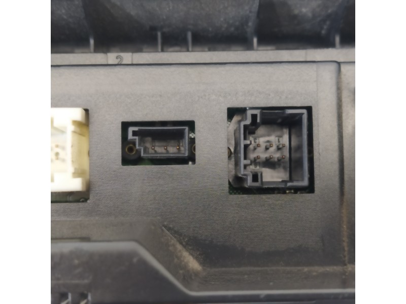 Recambio de mando climatizador para bmw x3 (e83) 2.0d referencia OEM IAM 64113443981  