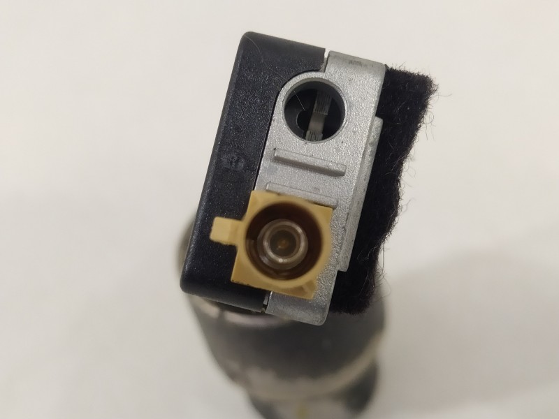 Recambio de antena para volkswagen cc (358) basis bluemotiontech referencia OEM IAM 3C8035552A  