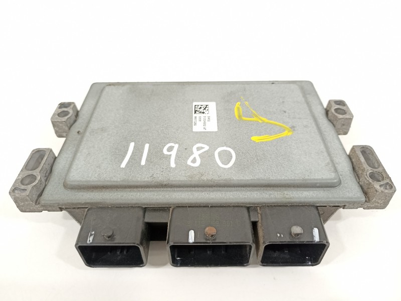 Recambio de centralita motor uce para renault clio iii 1.2 16v referencia OEM IAM 8200522357 S120200105A 