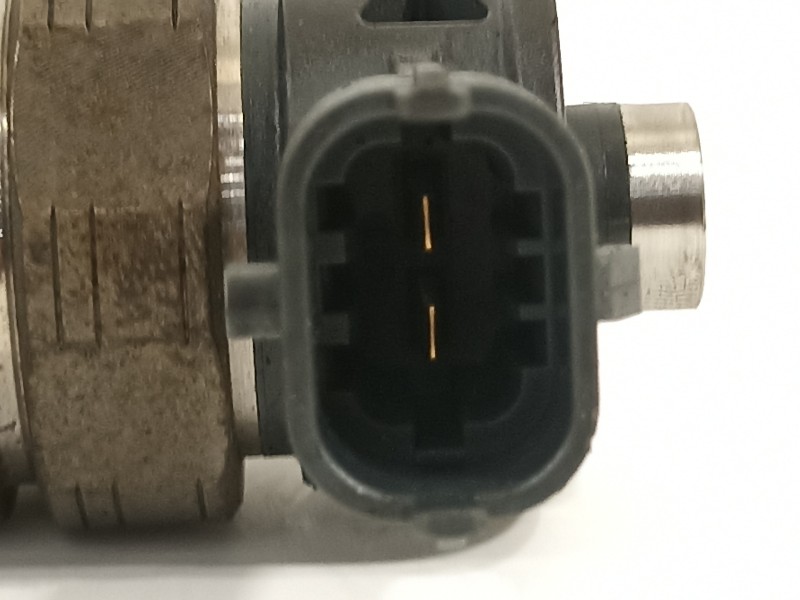 Recambio de inyector para kia carens ( ) basic referencia OEM IAM 338002A610 0445110589 