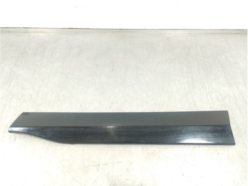 Recambio de moldura para toyota rav 4 advance hybrid referencia OEM IAM 7507342050C0  