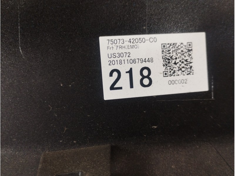 Recambio de moldura para toyota rav 4 advance hybrid referencia OEM IAM 7507342050C0  