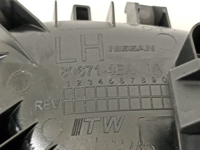Recambio de maneta interior delantera izquierda para nissan qashqai (j11) 360 referencia OEM IAM 806714EA1A  