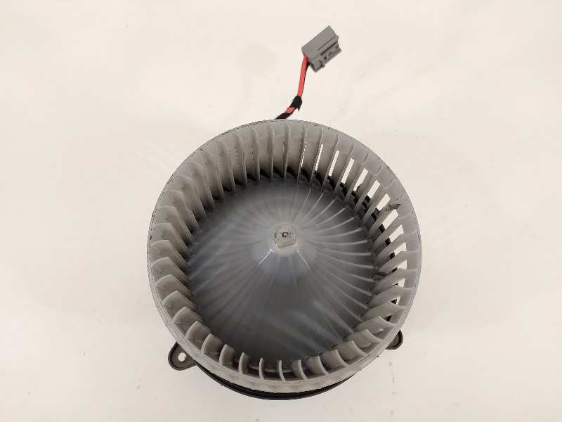 Recambio de ventilador calefaccion para chevrolet cruze hatchback lt+ referencia OEM IAM 5242710201  