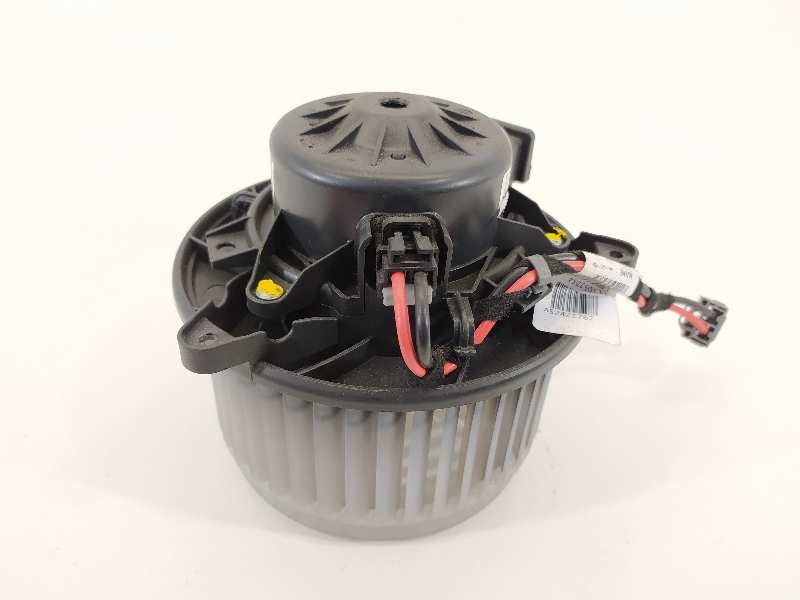 Recambio de ventilador calefaccion para chevrolet cruze hatchback lt+ referencia OEM IAM 5242710201  