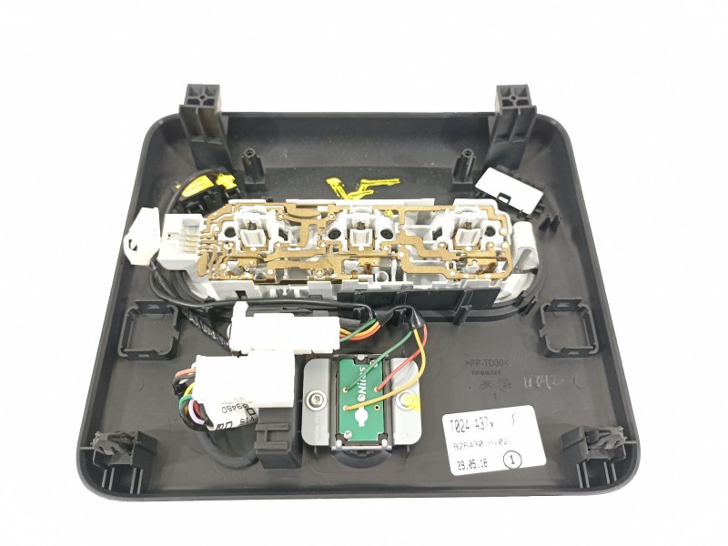 Recambio de luz interior para nissan qashqai (j11) 360 referencia OEM IAM B2430HV02C  