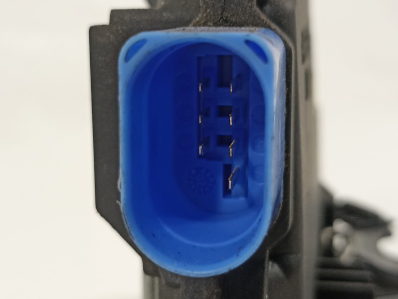 Recambio de cerradura puerta trasera izquierda para volkswagen golf vi variant (aj5) advance referencia OEM IAM 7L0839015D  