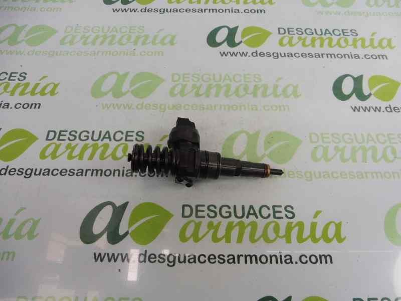Recambio de inyector para volkswagen golf iv berlina (1j1) highline referencia OEM IAM 038130073AG 0414720215 