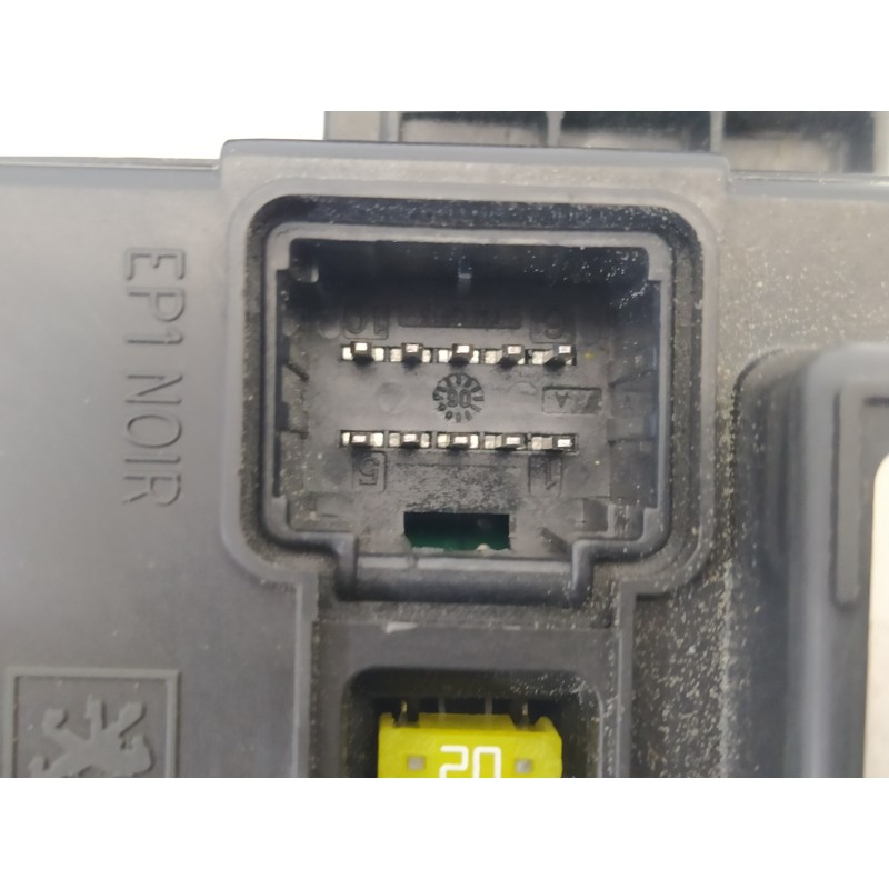 Recambio de caja reles / fusibles para citroën xsara picasso 1.6 hdi 90 exclusive referencia OEM IAM 9650618480  