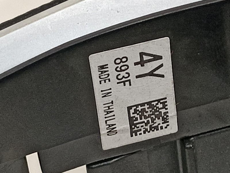 Recambio de mando volante para toyota rav 4 advance hybrid referencia OEM IAM 4Y893F  