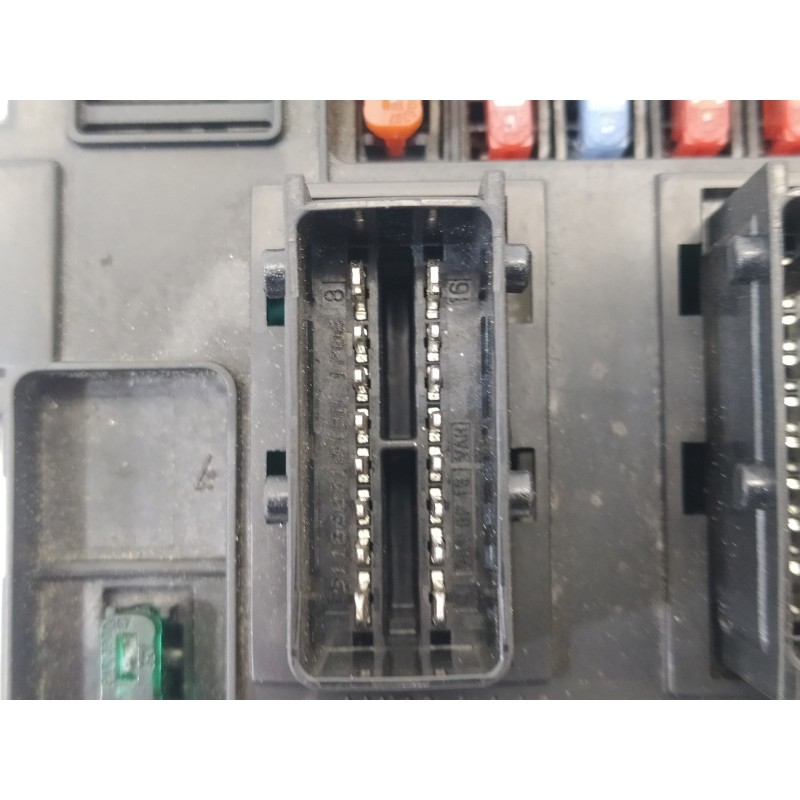 Recambio de caja reles / fusibles para citroën xsara picasso 1.6 hdi 90 exclusive referencia OEM IAM 9650618480  