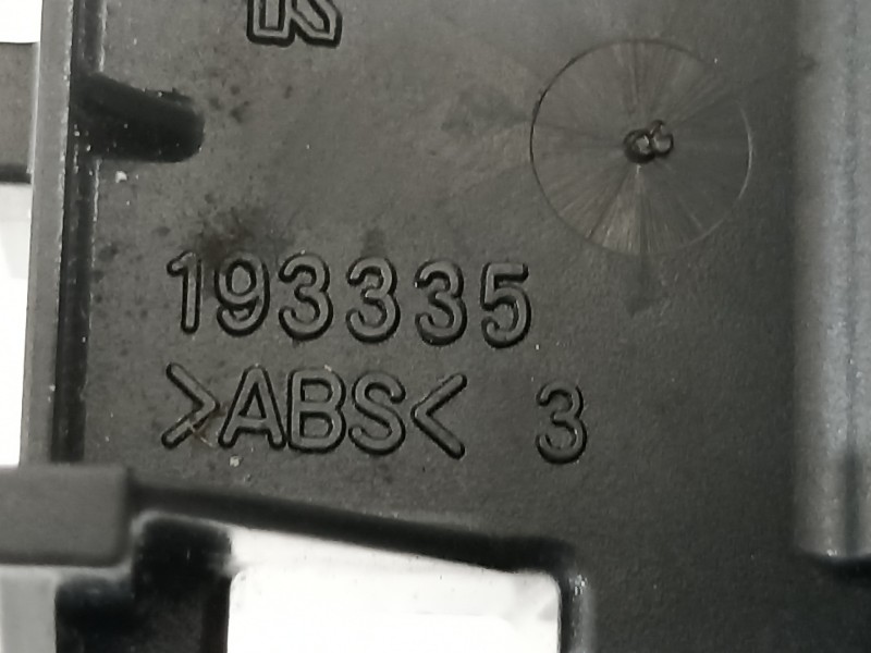 Recambio de mando elevalunas delantero derecho para toyota rav 4 advance hybrid referencia OEM IAM 153361F8N  
