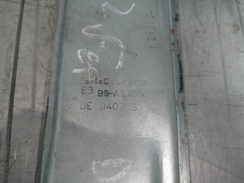 Recambio de elevalunas delantero izquierdo para ford ka+ ultimate referencia OEM IAM B5A23201  