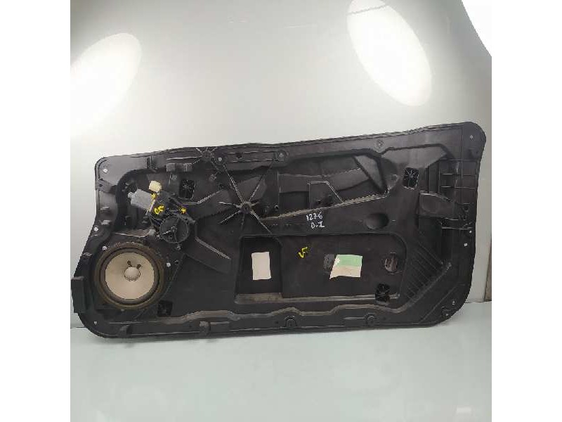 Recambio de elevalunas delantero derecho para ford fiesta (cb1) sport referencia OEM IAM 8A61B045H16AH 8A6114553A 