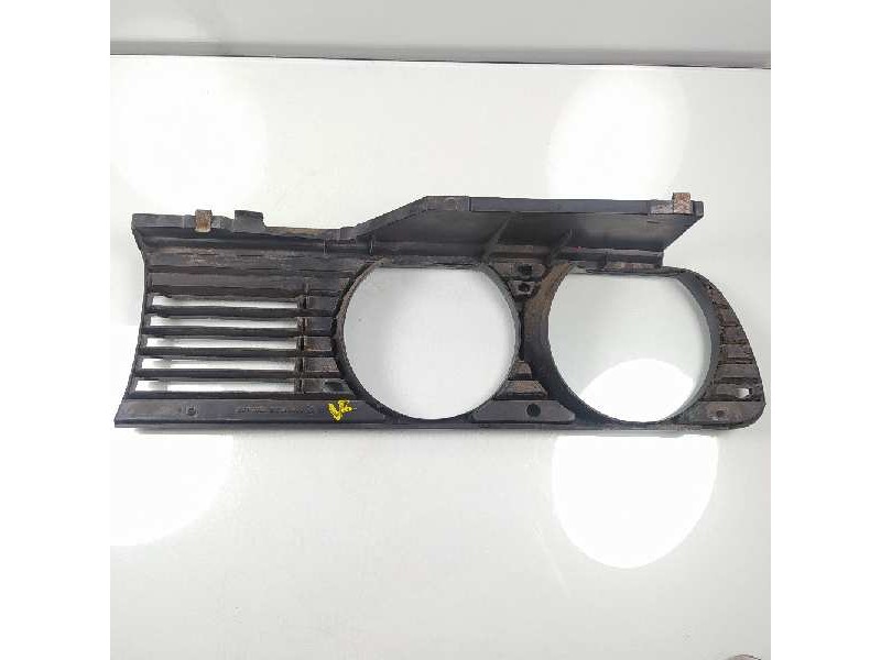 Recambio de rejilla delantera para bmw serie 3 berlina (e30) referencia OEM IAM   
