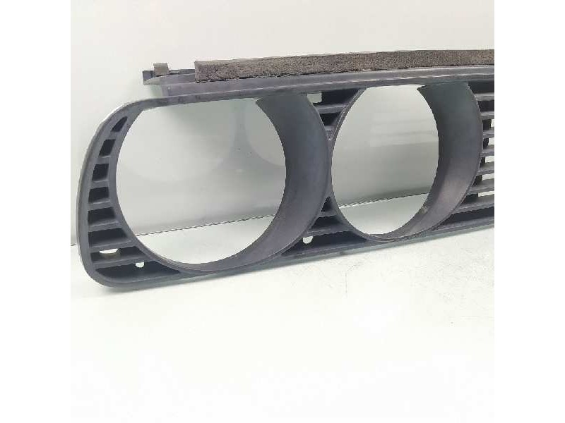 Recambio de rejilla delantera para bmw serie 3 berlina (e30) referencia OEM IAM   