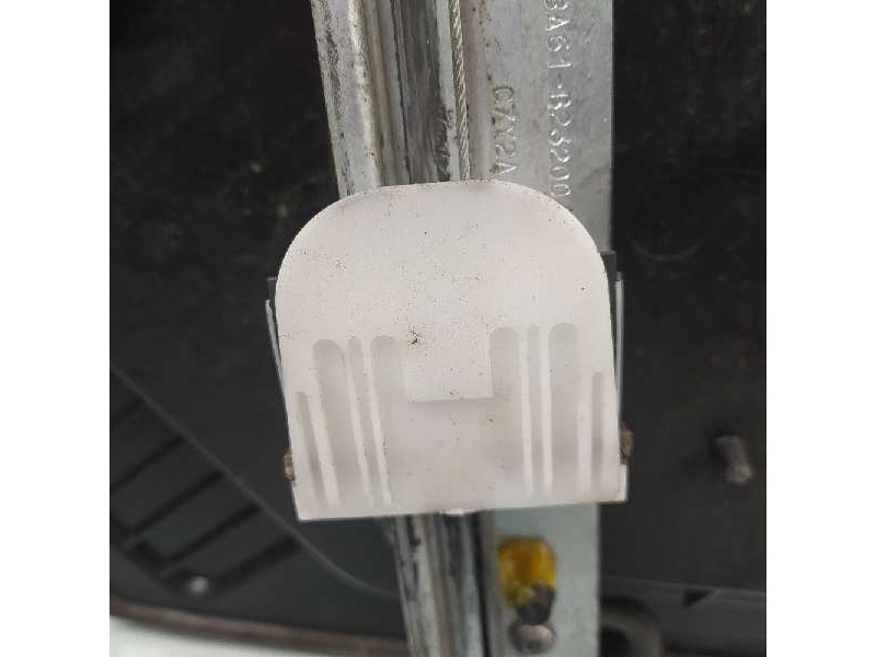 Recambio de elevalunas delantero derecho para ford fiesta (cb1) sport referencia OEM IAM 8A61B045H16AH 8A6114553A 