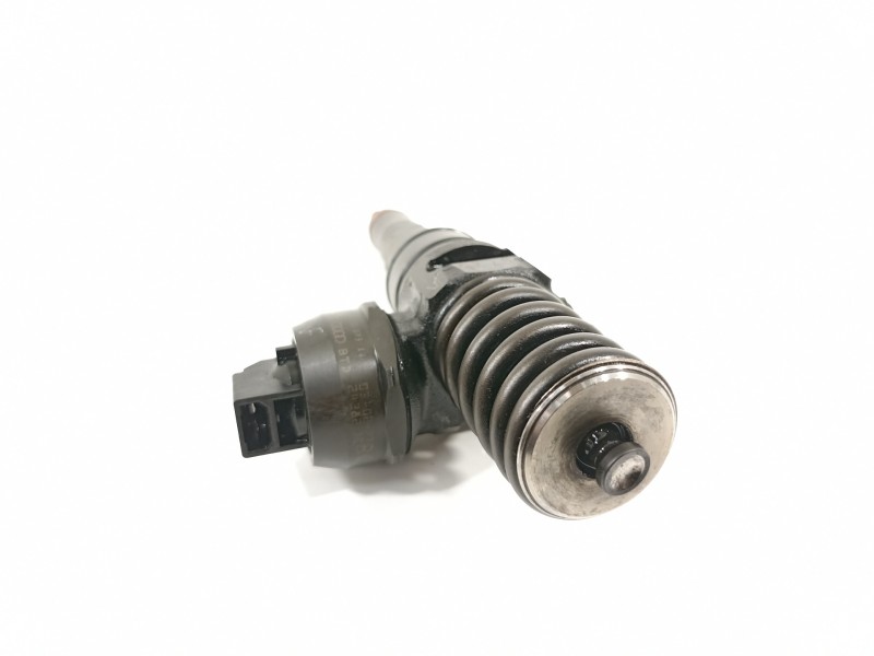 Recambio de inyector para seat ibiza (6l1) signo referencia OEM IAM 038130073AJ 0414720037 