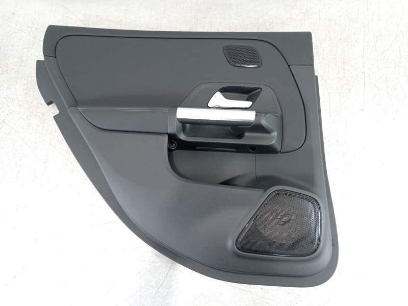 GUARNECIDO PUERTA TRASERA IZQUIERDA A2477309700 