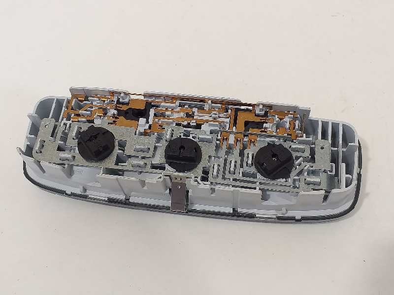 Recambio de luz interior para ford ka+ ultimate referencia OEM IAM 8A6A13K767AB  