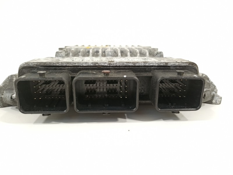 Recambio de centralita motor uce para ford fiesta (cbk) ambiente referencia OEM IAM 7S6112A650EA  